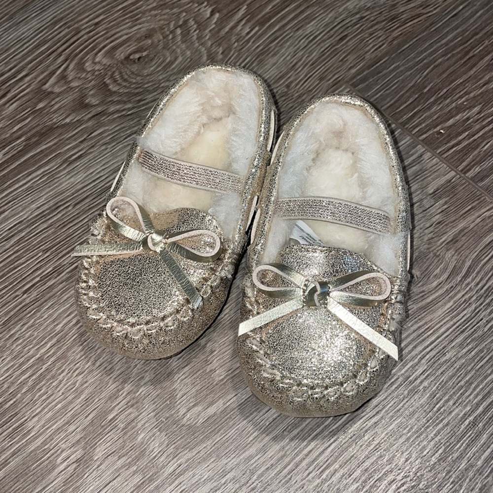 NWOT Super Cute Sparkly “Sperry” Shoes